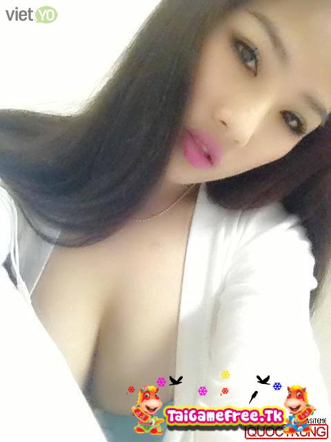 Trang Cá Chép Khoe Ngực