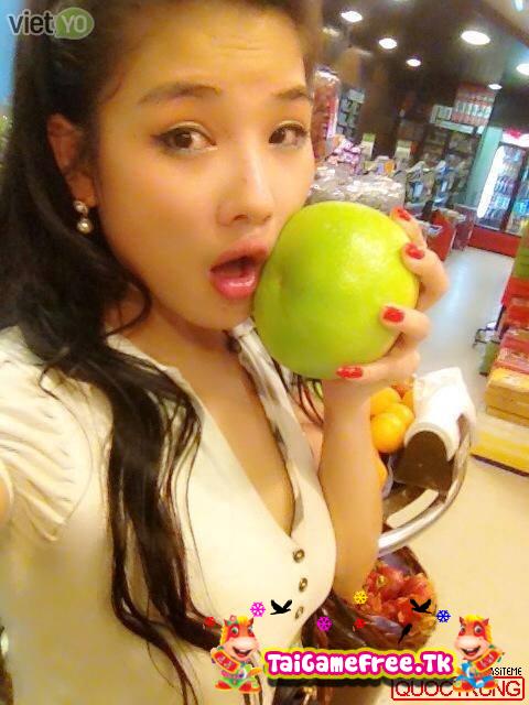 Trang Cá Chép Khoe Ngực